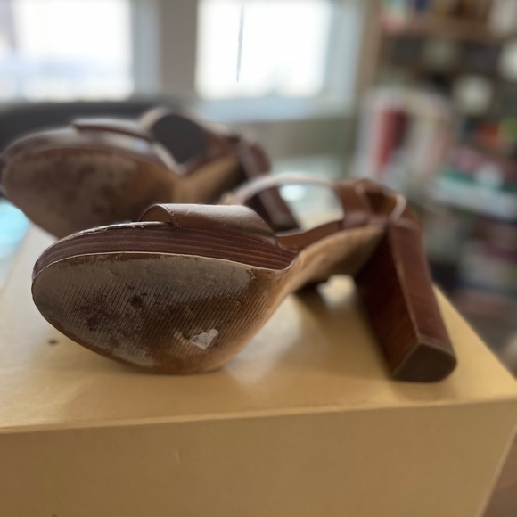 Micheal Kor, size 11, Tan, Berkley platform sandal - Picture 10 of 11